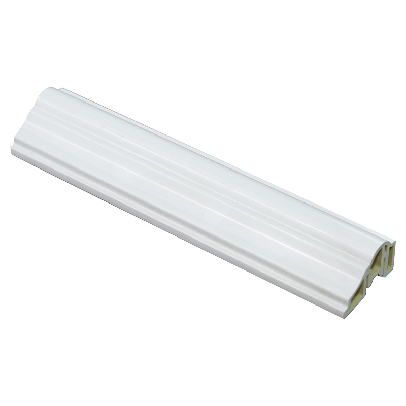 36 mm puusyinen WPC-jalkalista PVC-komposiittipohjalla